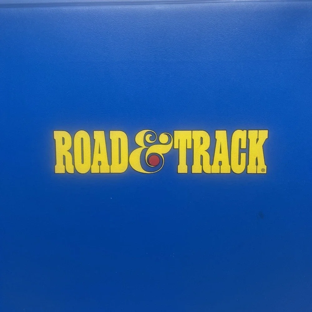 Toys “R” Us carrying case
